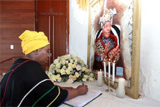 Dr Nkosazana Dlamini-Zuma signs the condolences book at the AU headquarters